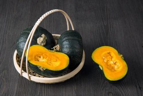 八月鲜瓜怎么吃才好吃视频,视频教你轻松享鲜