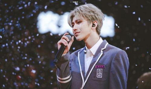 蔡徐坤回家吃瓜视频下载,揭秘明星私生活瞬间